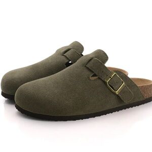 final price! suede clogs